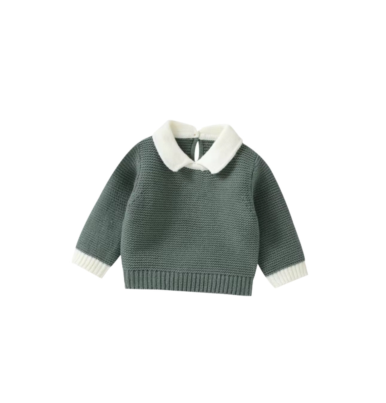 Knitted sweater with collar